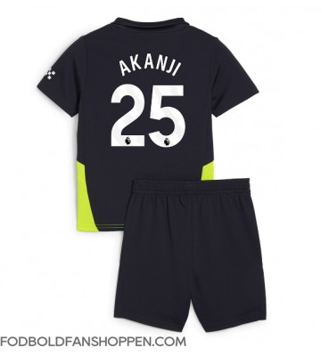 Manchester City Manuel Akanji #25 Udebanetrøje Børn 2024-25 Kortærmet (+ Korte bukser)